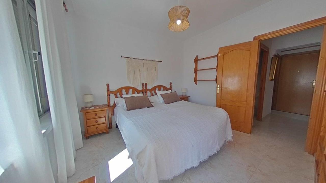 Acogedor En La Carihuela Con Plaza De Garaje Garantizada! Sol Montemar Apartment Торемолинос Екстериор снимка