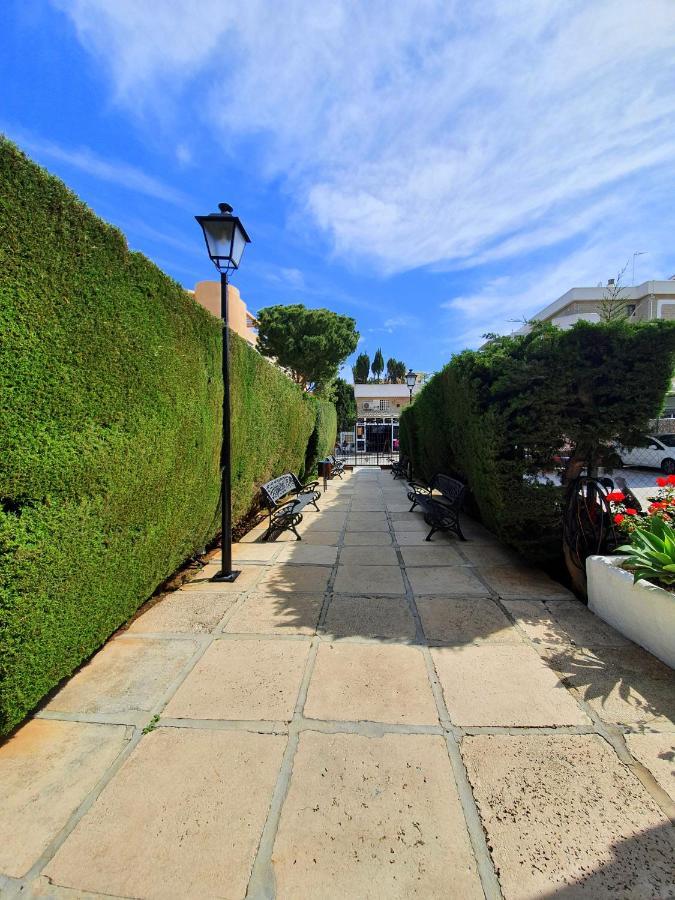Acogedor En La Carihuela Con Plaza De Garaje Garantizada! Sol Montemar Apartment Торемолинос Екстериор снимка