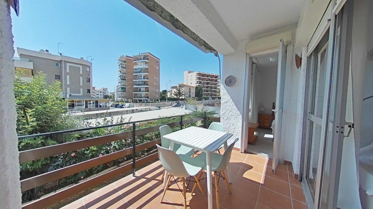 Acogedor En La Carihuela Con Plaza De Garaje Garantizada! Sol Montemar Apartment Торемолинос Екстериор снимка