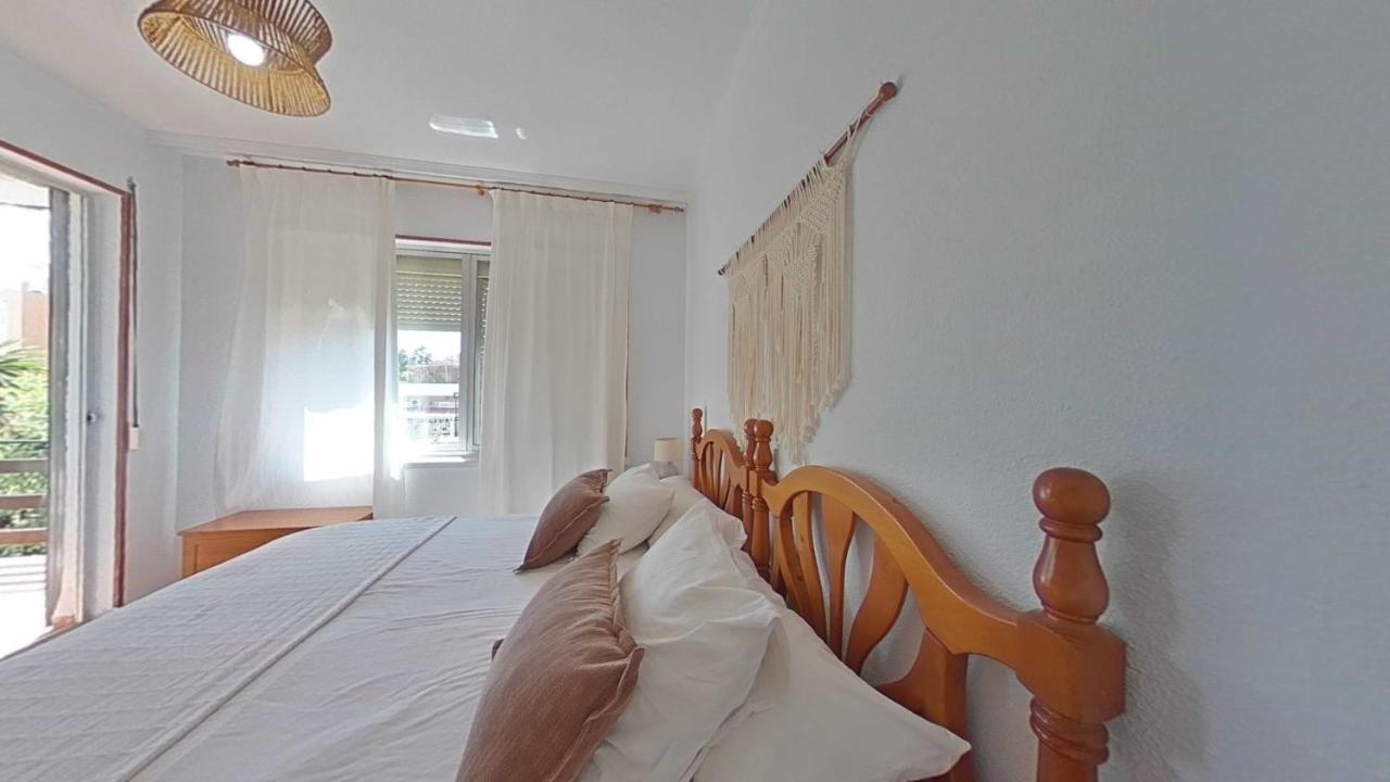 Acogedor En La Carihuela Con Plaza De Garaje Garantizada! Sol Montemar Apartment Торемолинос Екстериор снимка