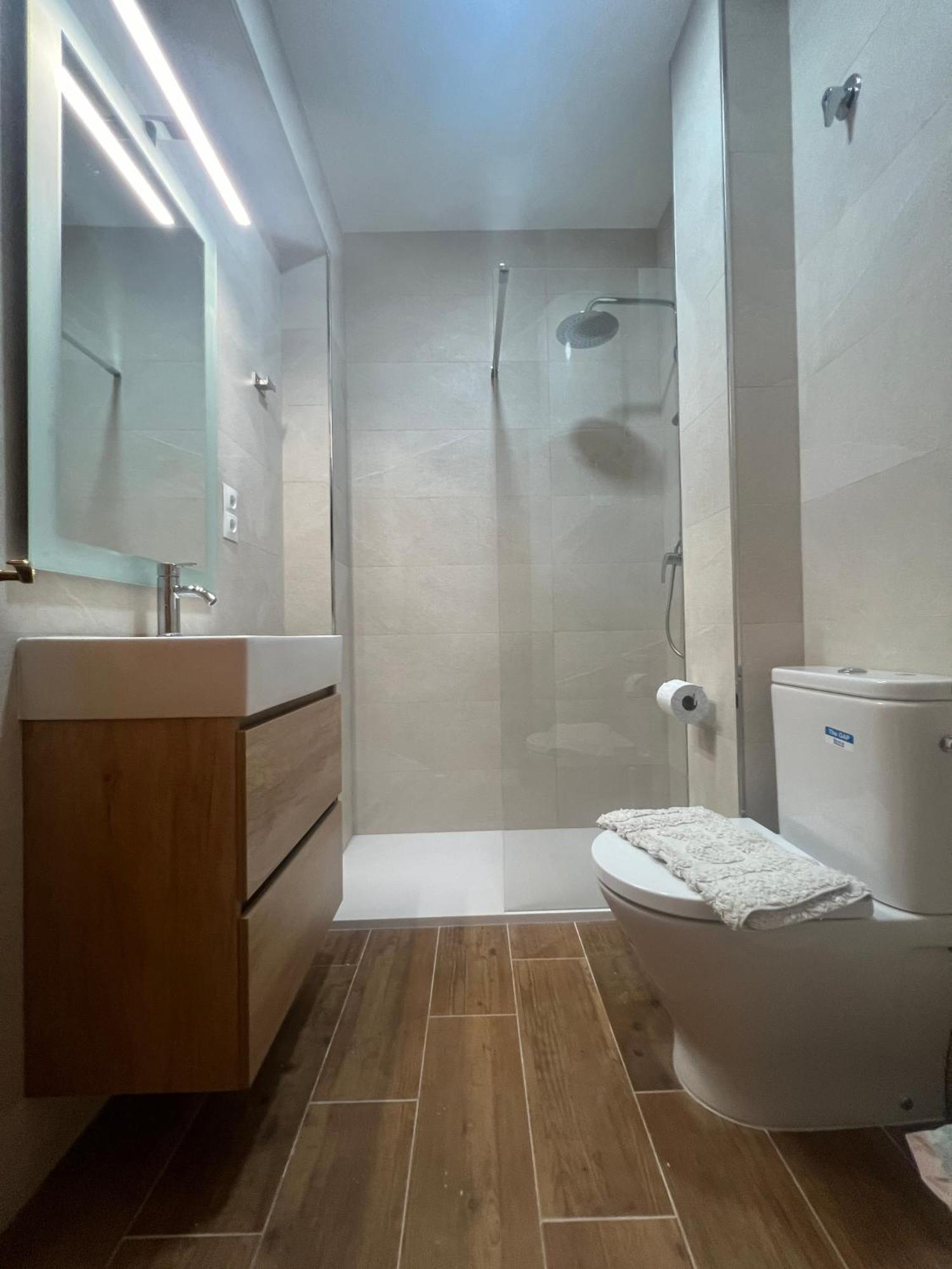 Acogedor En La Carihuela Con Plaza De Garaje Garantizada! Sol Montemar Apartment Торемолинос Екстериор снимка